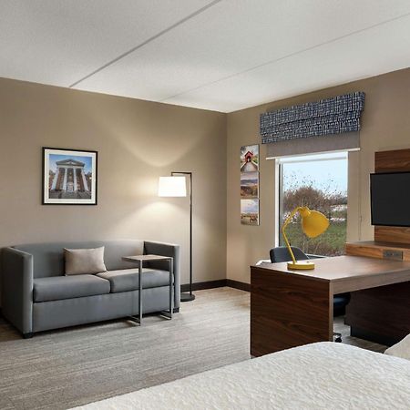 Hampton Inn & Suites Frederick/Fort Detrick Bagian luar foto