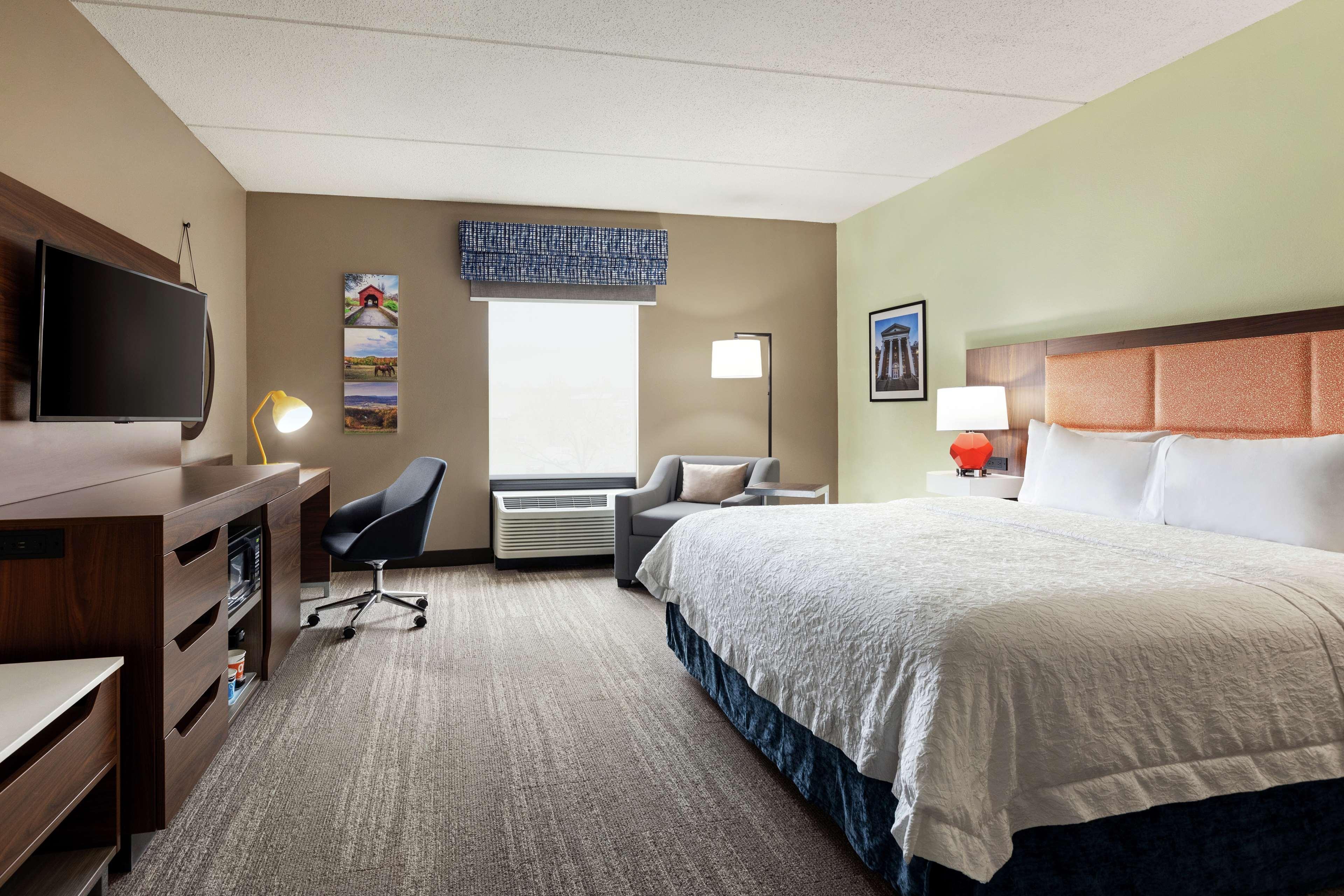 Hampton Inn & Suites Frederick/Fort Detrick Bagian luar foto