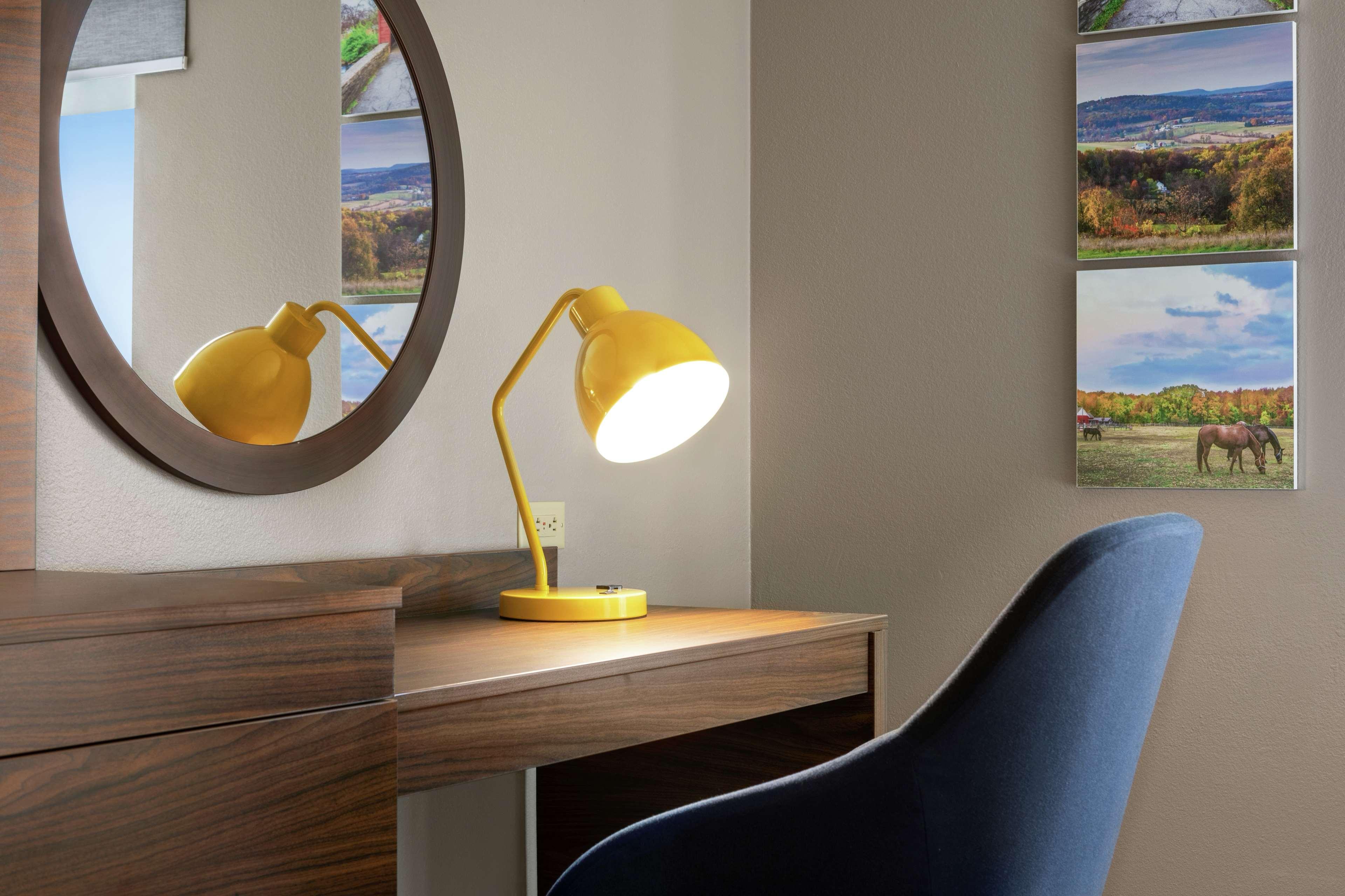 Hampton Inn & Suites Frederick/Fort Detrick Bagian luar foto