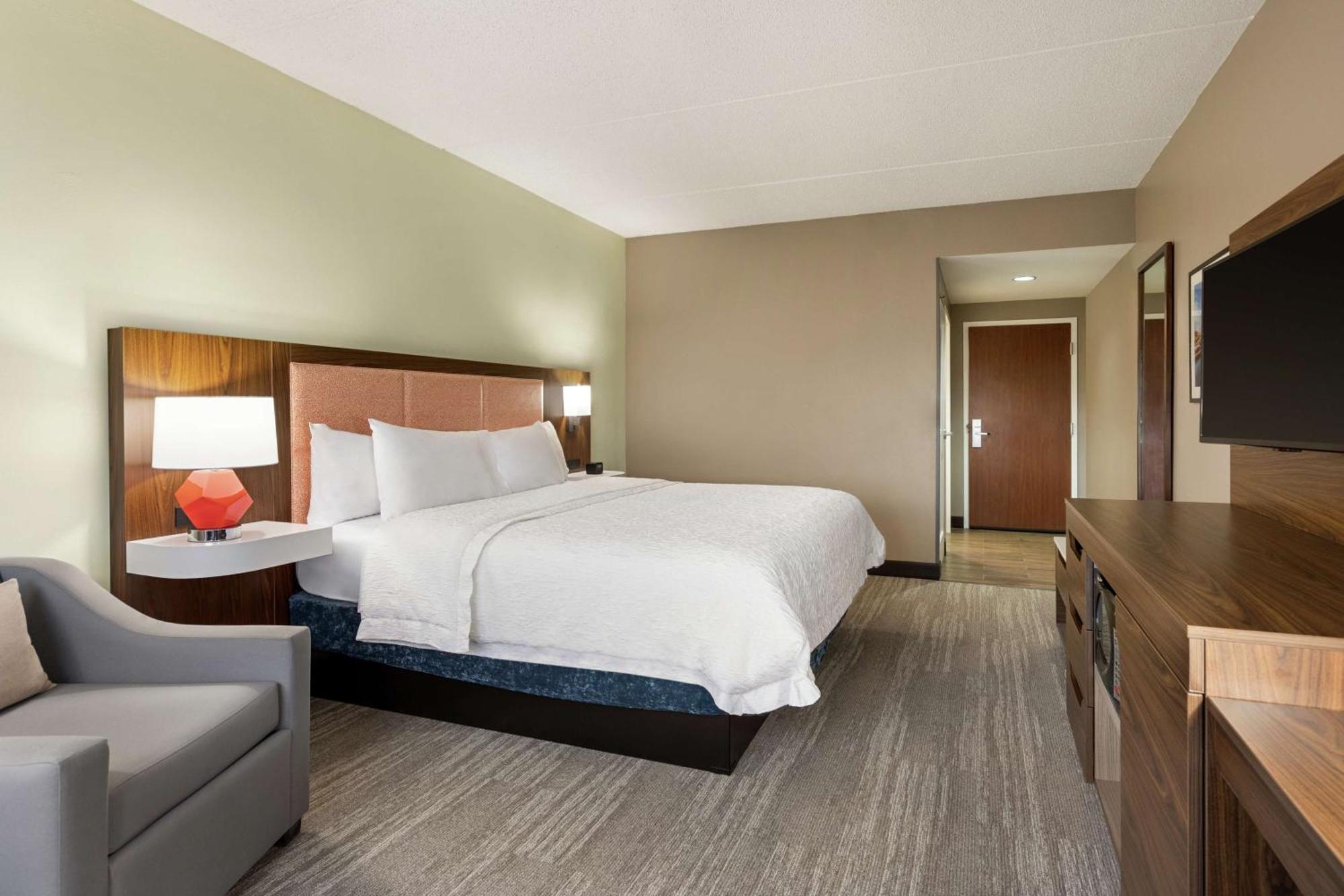 Hampton Inn & Suites Frederick/Fort Detrick Bagian luar foto