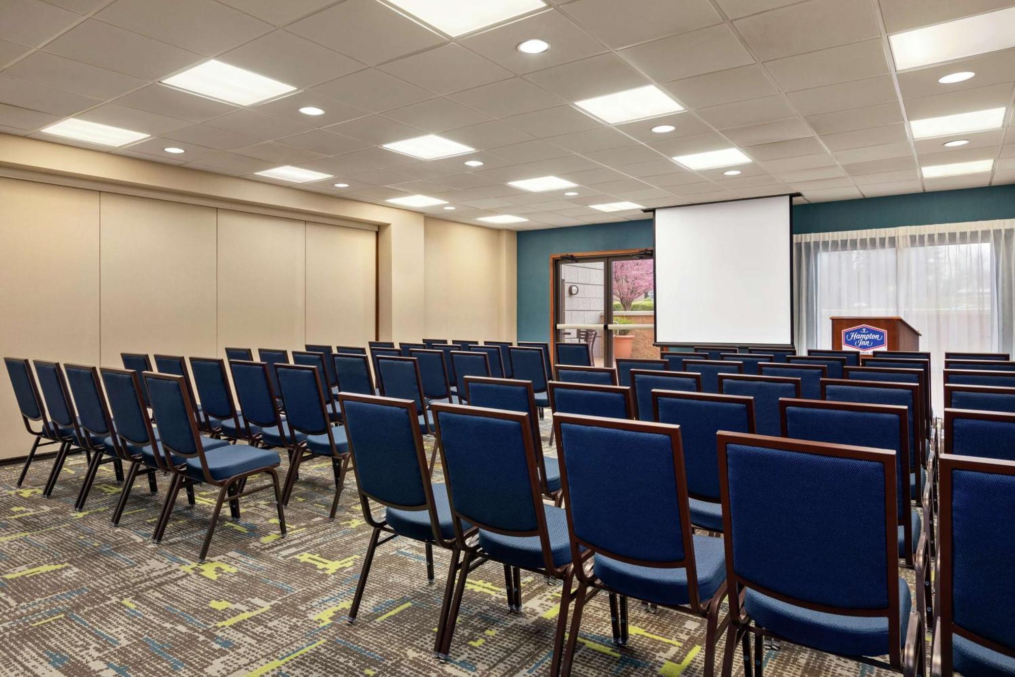 Hampton Inn & Suites Frederick/Fort Detrick Bagian luar foto